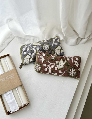 Simple Floral Embroidered Makeup Bag DP24E848