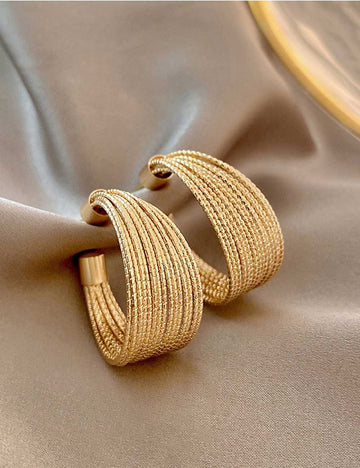 Luxurious Chunky Textured Gold Hoop Earrings DP25D824