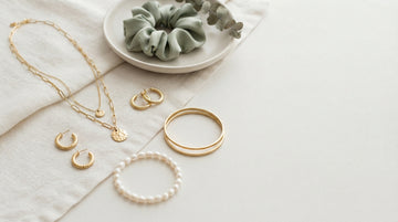 how to curate a stunning collection with wholesale trendy accessories for independent bout