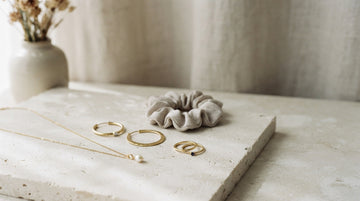 how to curate a stunning collection with wholesale trendy accessories for small retail bus