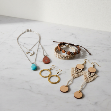 How to Stock Your Boutique with Wholesale Boho Jewelry Low MOQ?