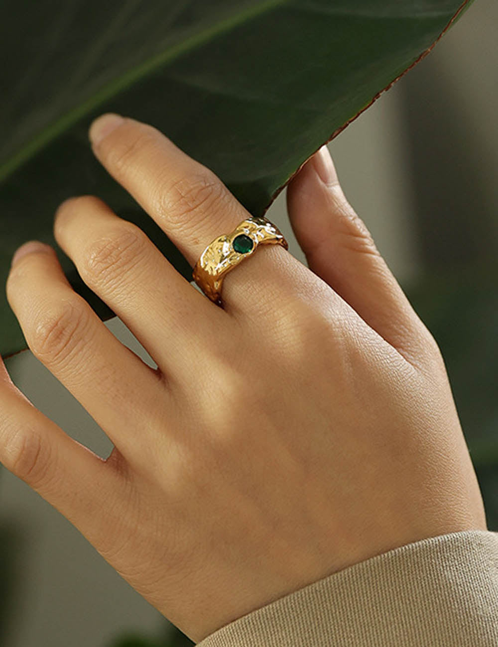 Emerald Zircon Inlaid Gold Plated Open Ring DP25E741