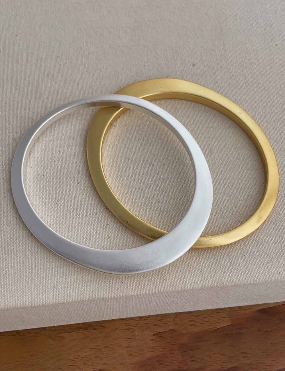 Minimalist Matte Irregular Round Bangle Bracelet DP25F817