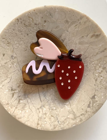 Cute Chocolate Strawberry Heart Hair Clip DP25D992