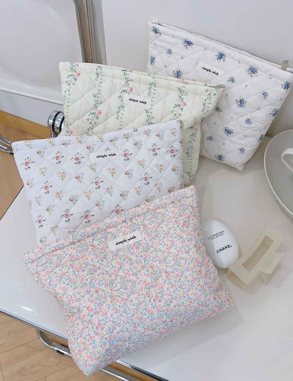 Floral Print Portable Quilted Makeup Bag DP25E855