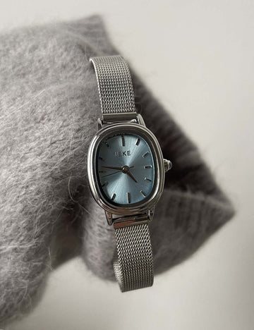 Elegant Small Dail Mesh Strap Quartz Watch DP25E443