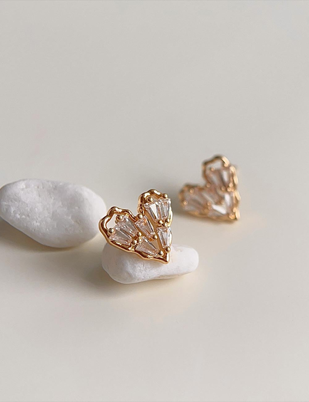 Shiny Zircon Heart Stud Earrings - DippedShop Wholesale - #2339