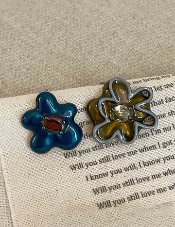 Asymmetric Enamel Zircon Flower Stud Earrings DP25F803