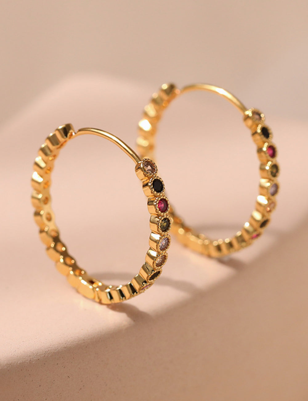 Simple Design Brass Plated Gold Hoop Earrings DPJE1297