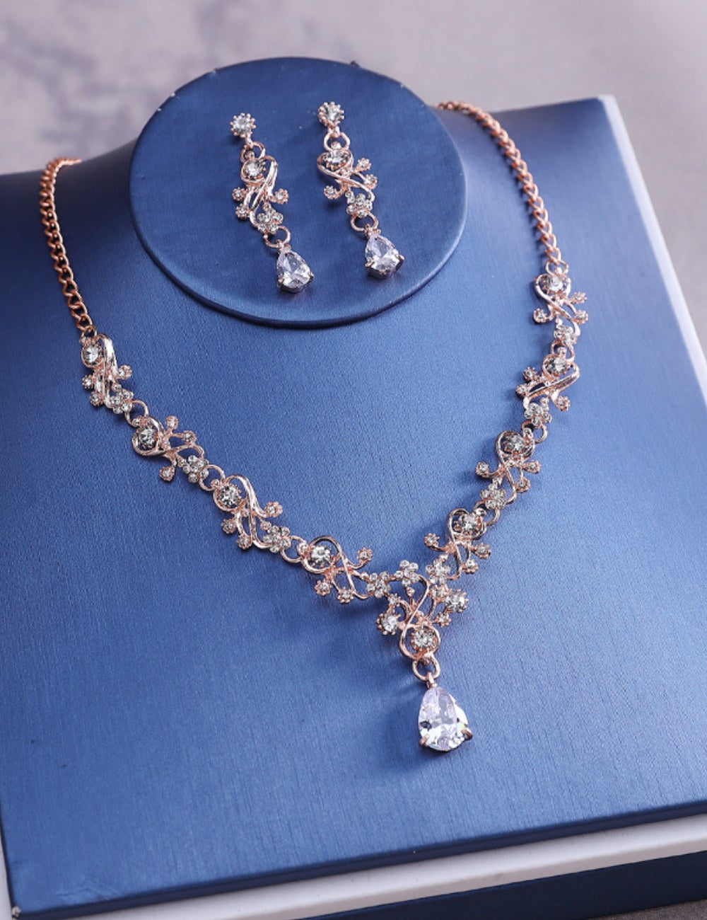 Zircon Floral Decoration Necklace Earrings Jewelry Set DPJS1202