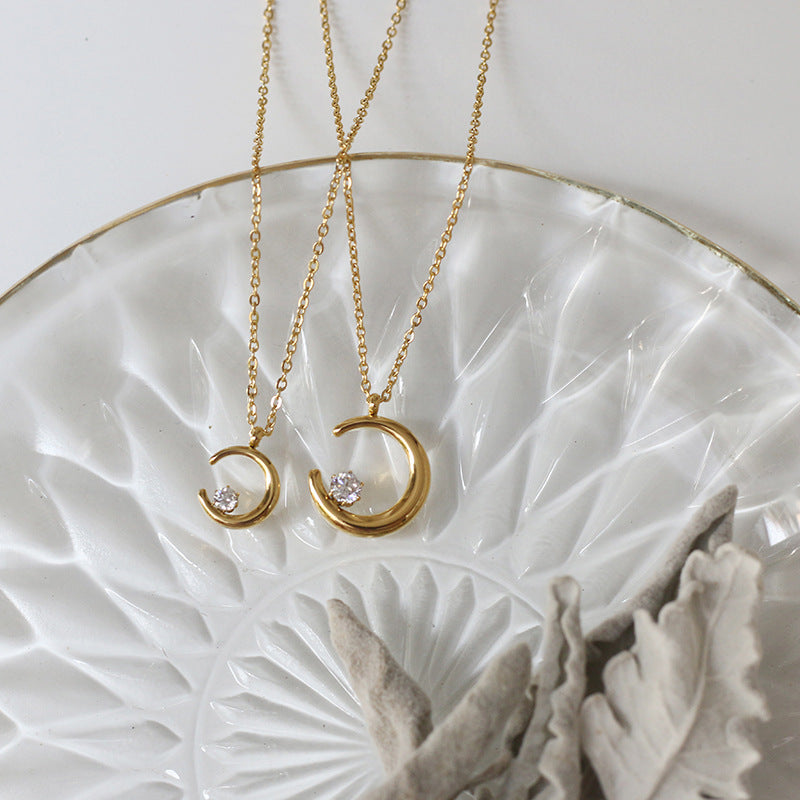 Trendy Rhinestone Moon Pendant Choker Necklace 6W6JNC1080