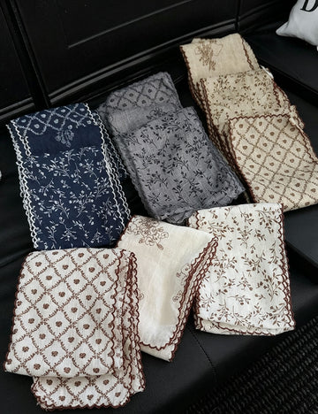 Chic Floral Print Lightweight Silk Scarf 6W6NSI235