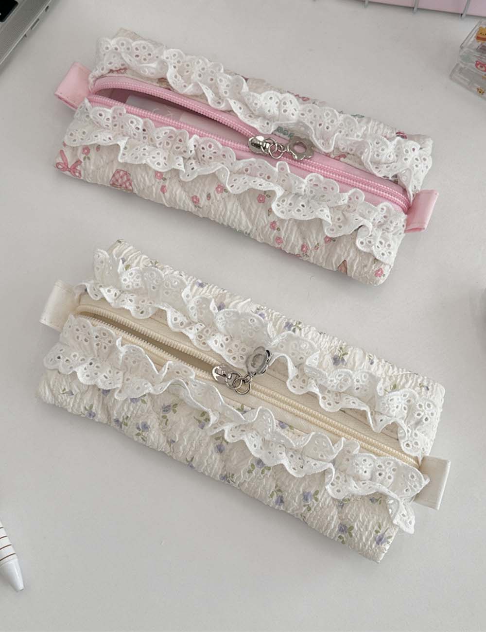 Lace Trim Cotton Quilted Pencil Pouch DP25E947