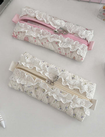 Lace Trim Cotton Quilted Pencil Pouch DP25E947