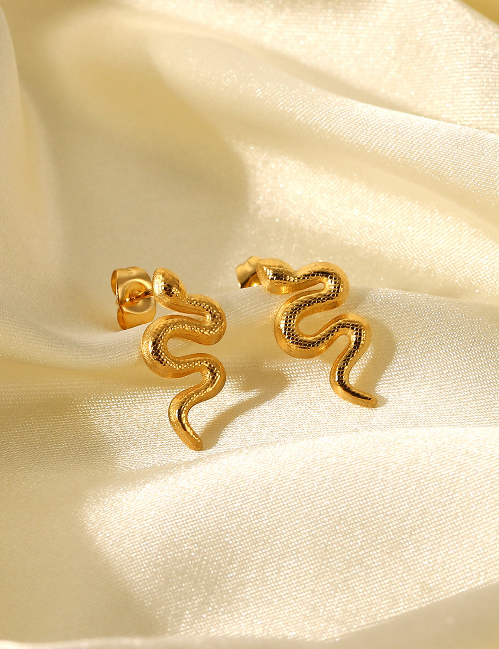 Stainless Steel Serpentine Stud Earrings DPJE1318