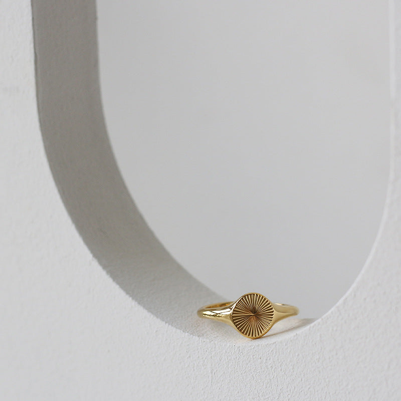 Minimalist Gold Plated Sun Burst Ring DP25E740