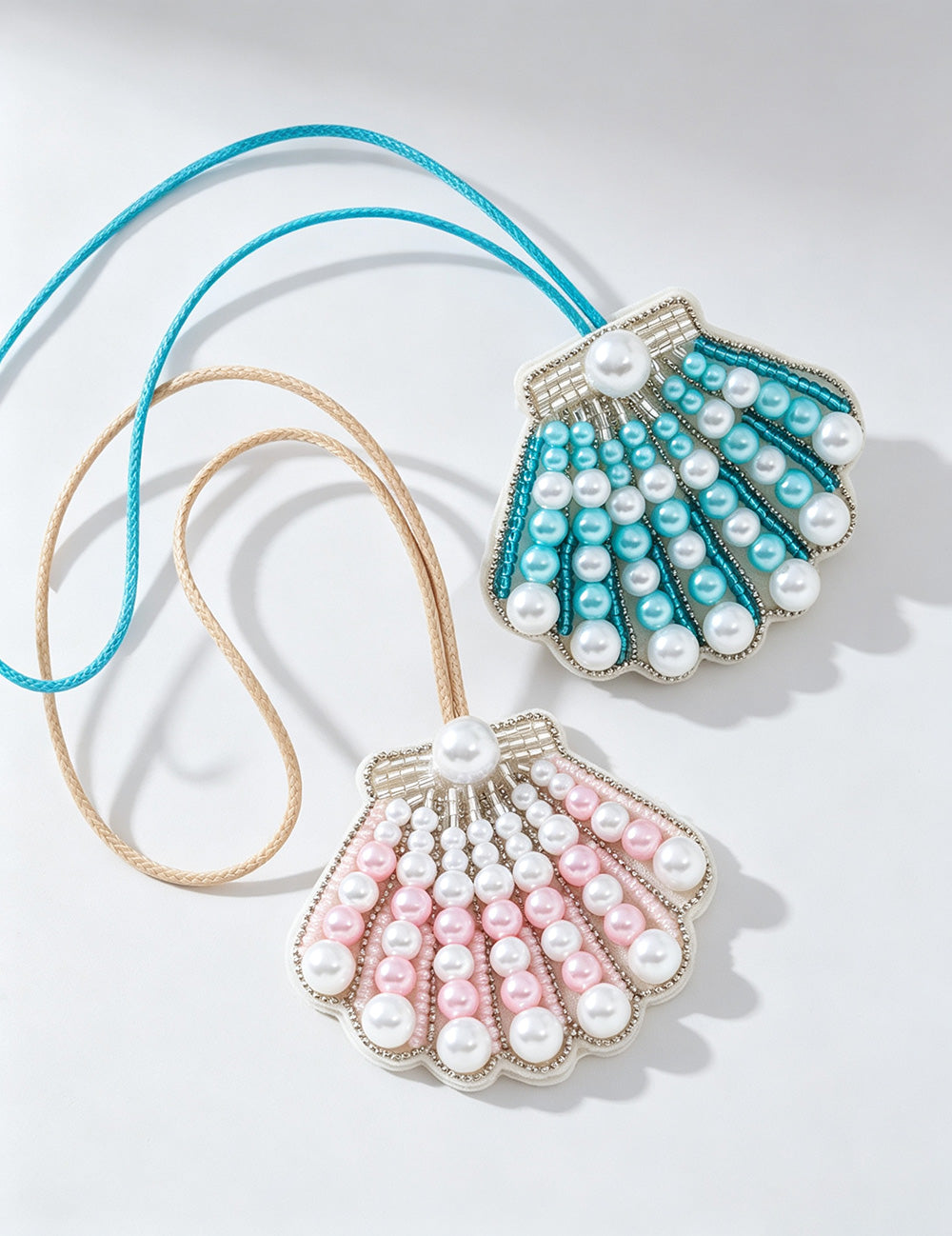 Pearl Shell Bag Charm - DippedShop Wholesale - #3539