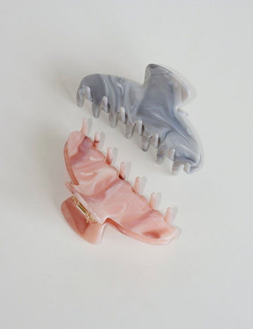 Minimalist Striped Non Slip Acetate Hair Claw 6W6HCP1281