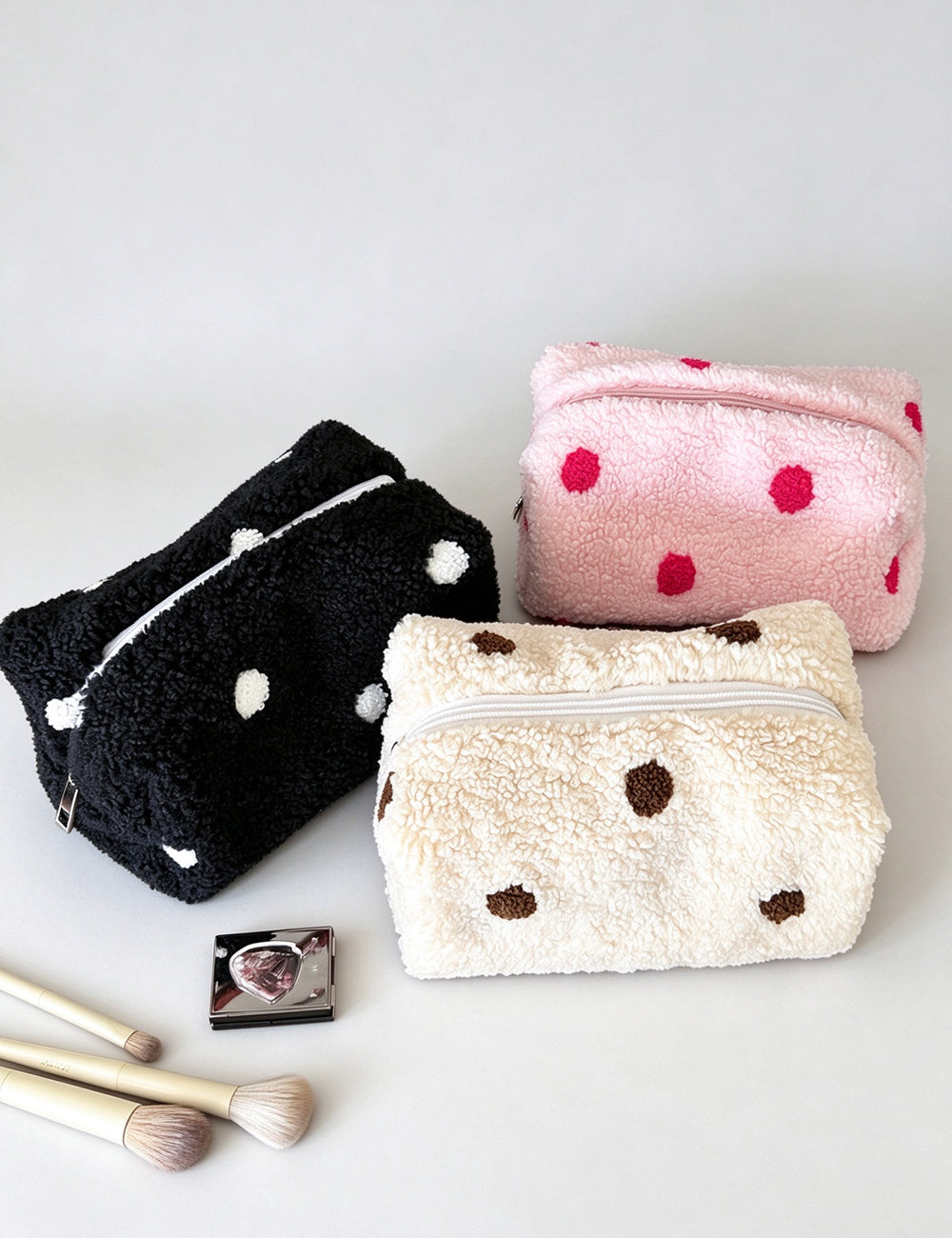 Fuzzy Plush Cosmetic Bag - DippedShop Wholesale - #5299