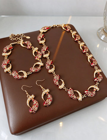 Vintage Enamel Floral Cashew Hollow Necklace 6W6JNC916