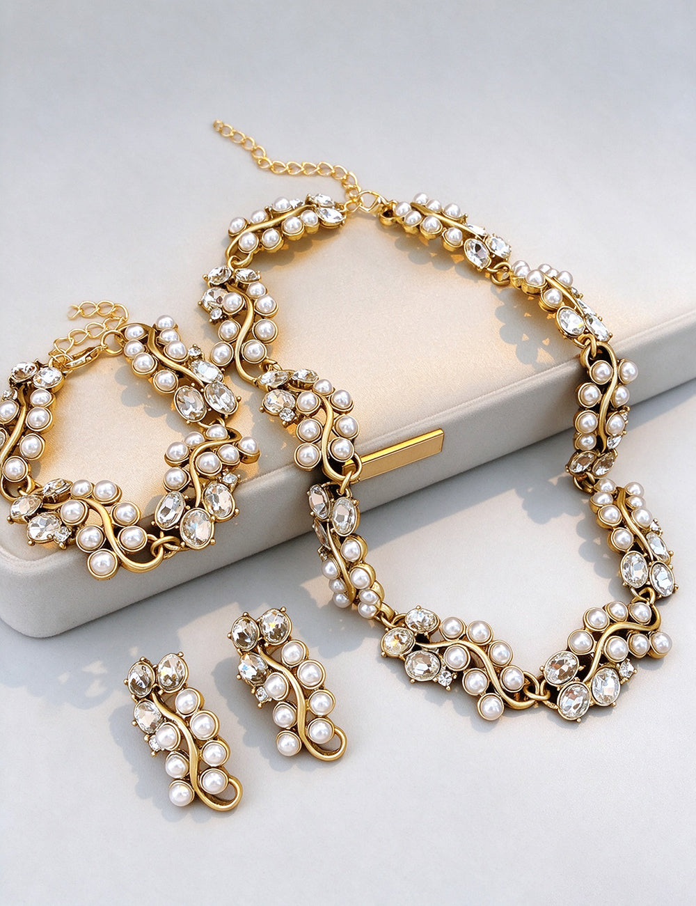 Vintage Rhinestone Rattan Splice Pearl Necklace 6W6JNC949
