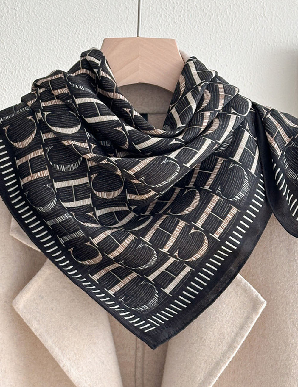 Stylish Letters Print Square Silk Scarf 6W6NSI199