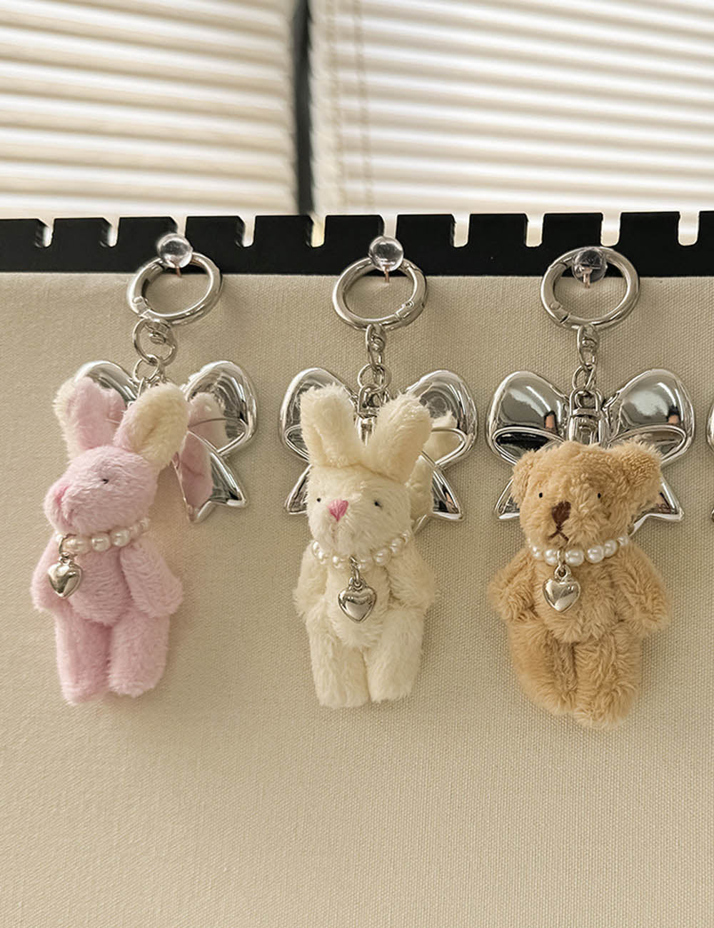 Sweet Pearl Rabbit Metal Bowknot Pendant Bag Charm 6W10BBC421