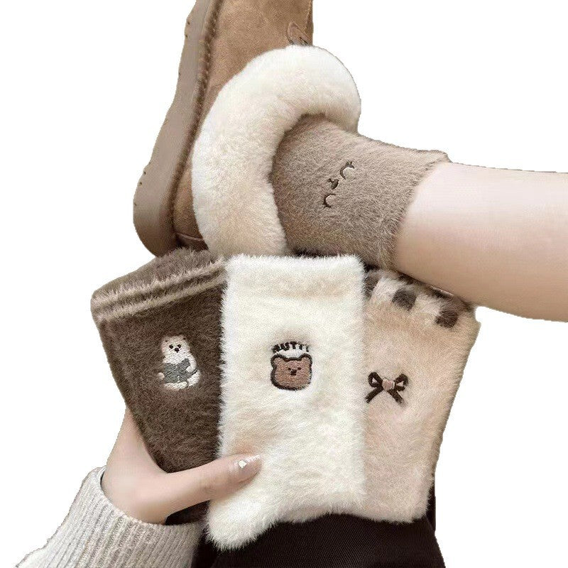 Cute Cartoon Embroidered Velvet Crew Socks 6W8FSO889