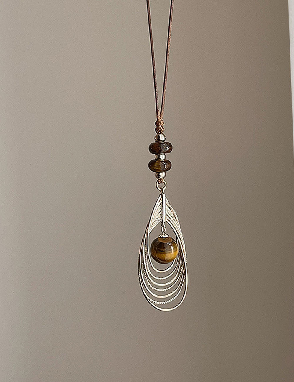 Stylish Hollow Feather Pendant Beaded Decor Necklace 6W6JNC681