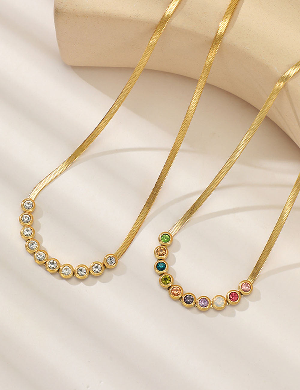 Minimalist Colorful Sparkling Rhinestones Choker Necklace 6W6JNC633