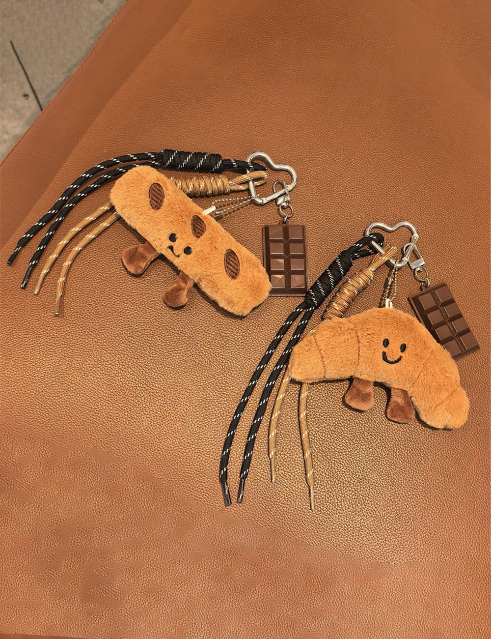 Plush Croissant Keychain Charm - DippedShop Wholesale - #3331