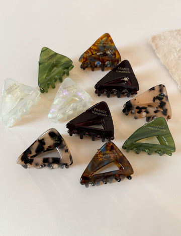 Simple Hollow Mini AcetateTriangle Hair Claw Clip 6W6HCP1271