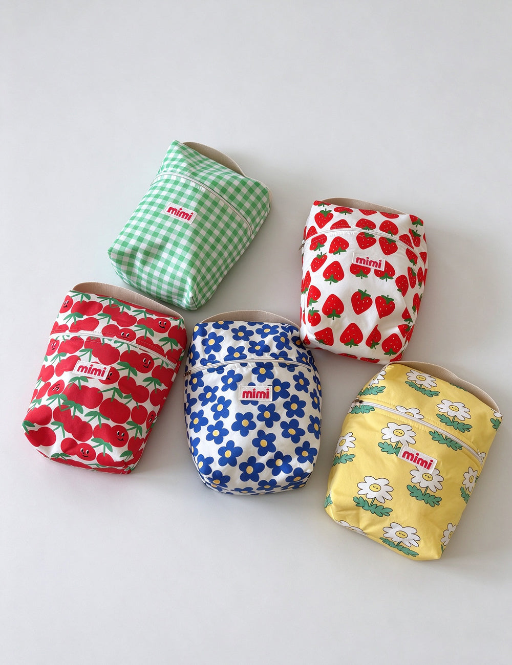 Cute Strawberry Print Portable Cosmetic Bag 6C5CO275
