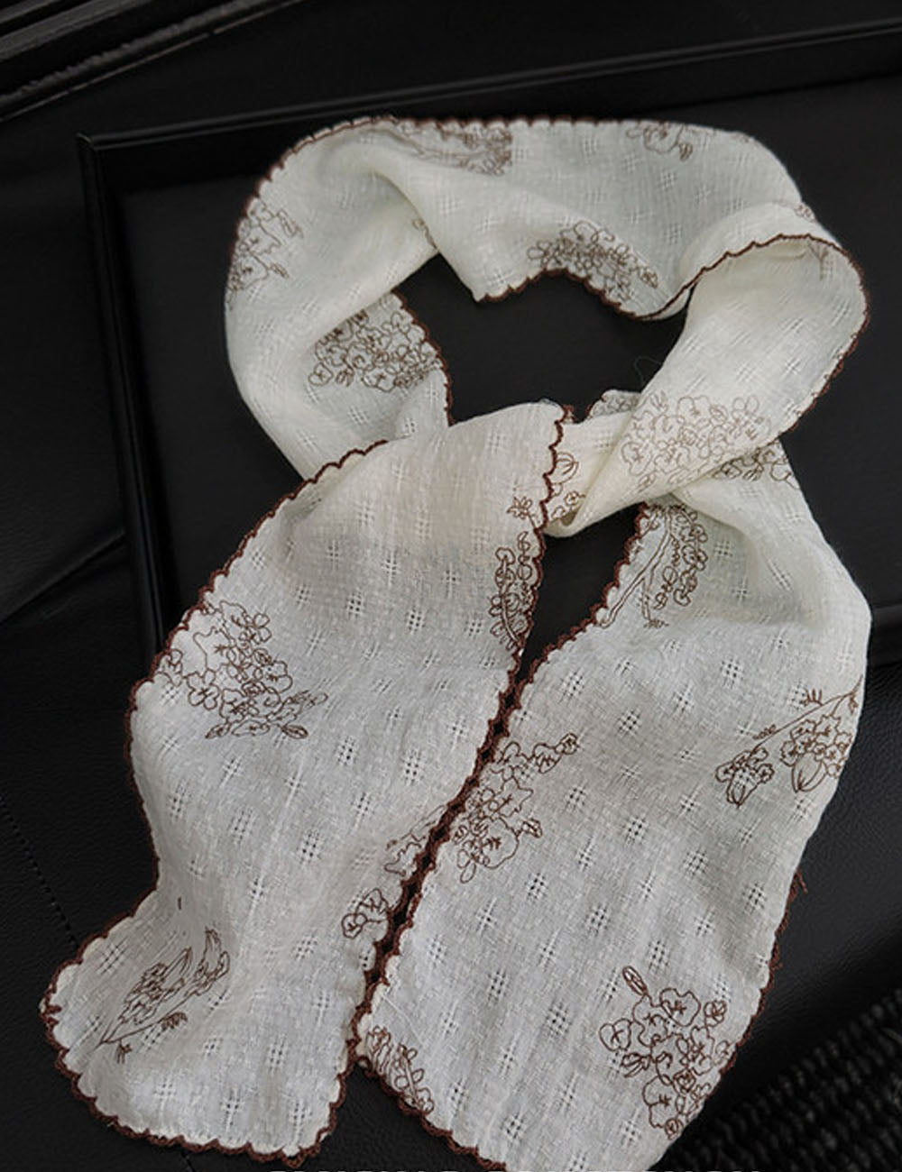 Chic Floral Print Lightweight Silk Scarf 6W6NSI235
