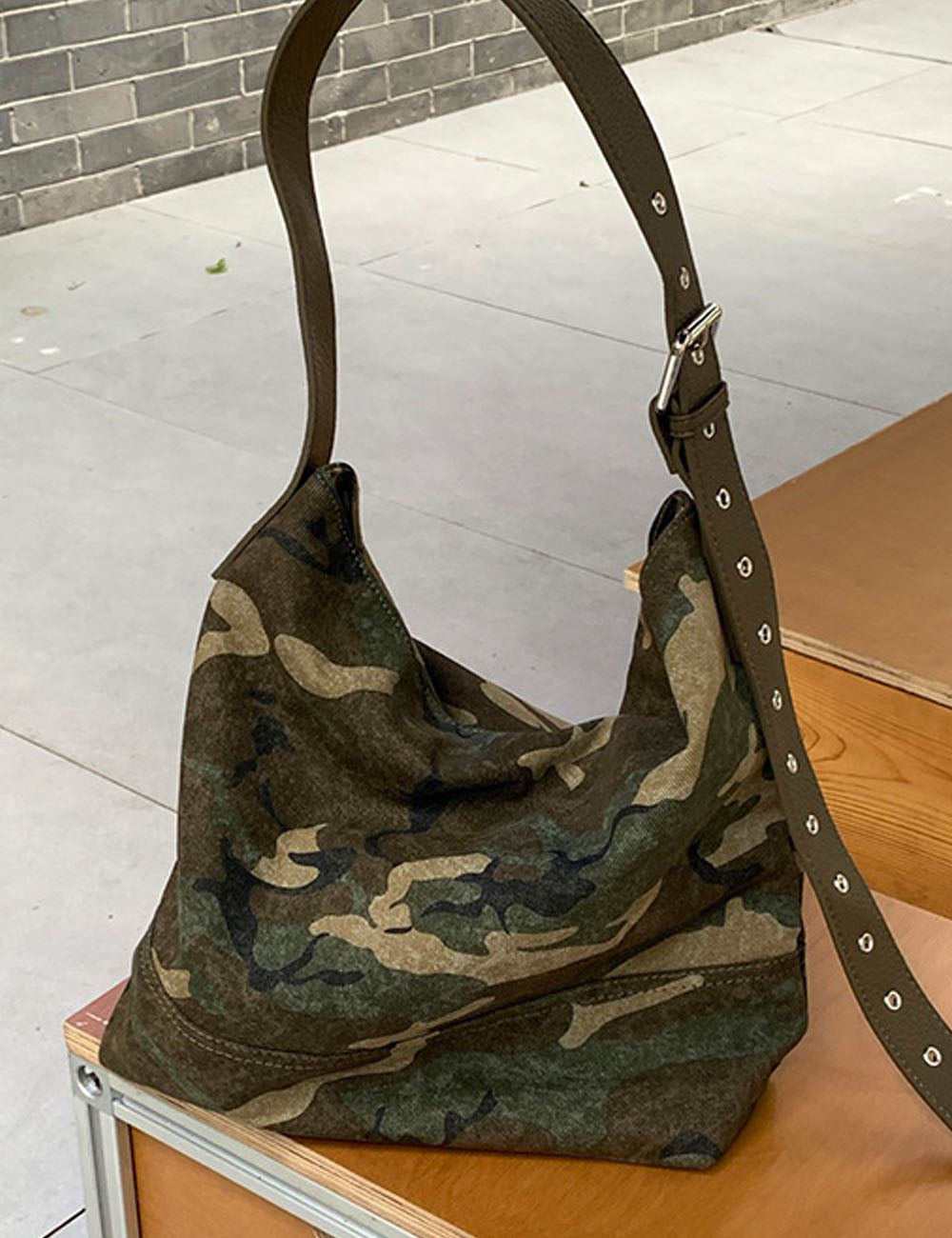 Vintage Camo Crossbody Bag - DippedShop Wholesale - #8611
