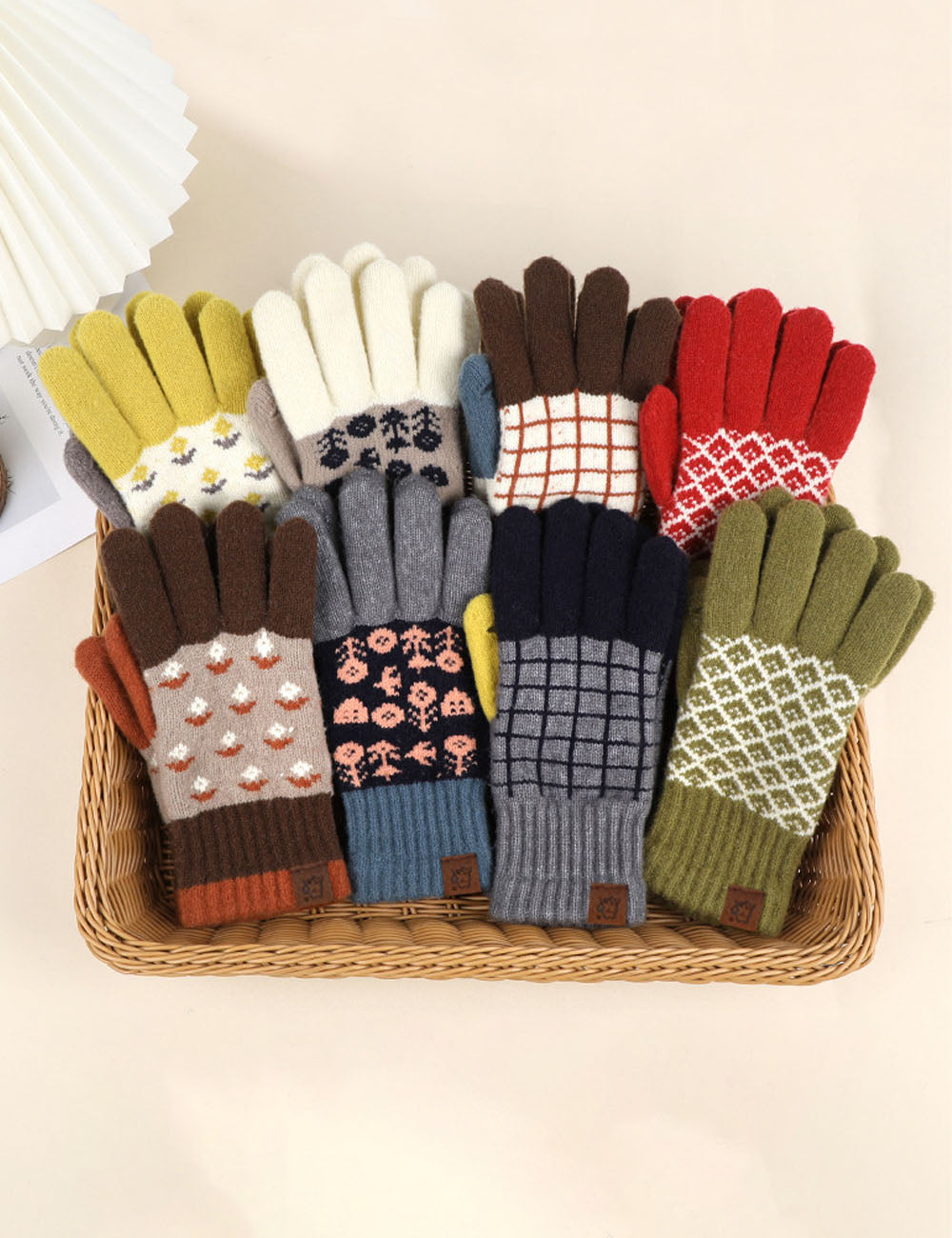 Vintage Jacquard Touch Screen Gloves - DippedShop Wholesale - #8099