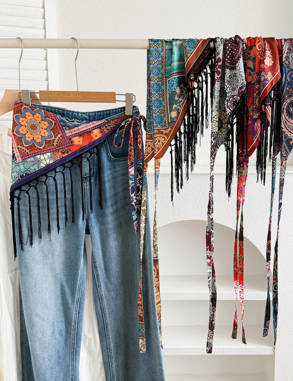 Color Block Cashew Print Tassel Hip Cover 6W6NSI201
