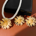 Elegant Gold Plated Floral Pendant Necklace 6W6JNC947
