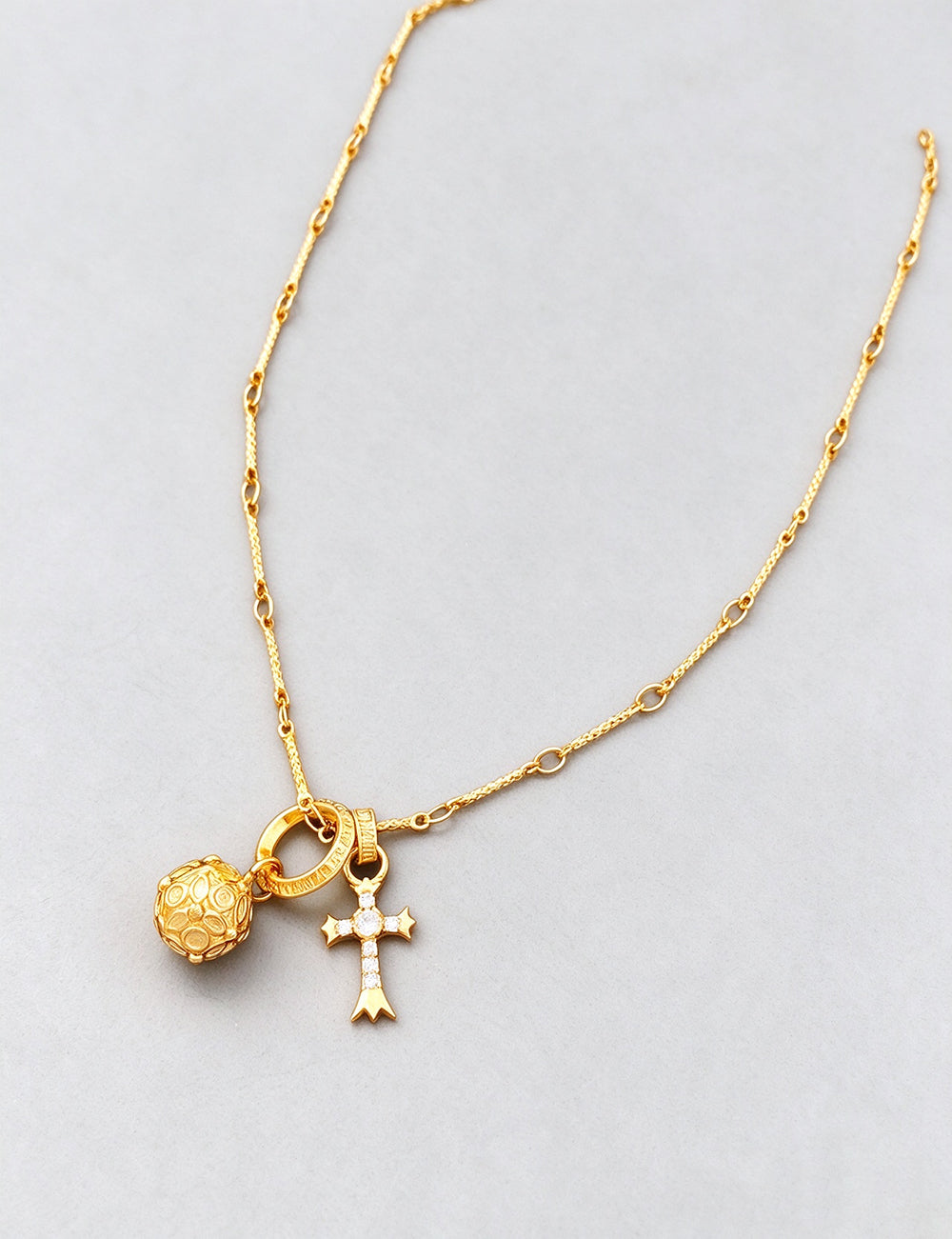 Elegant Gold Plated Rhinestone Cross Pendant Necklace 6W6JNC935