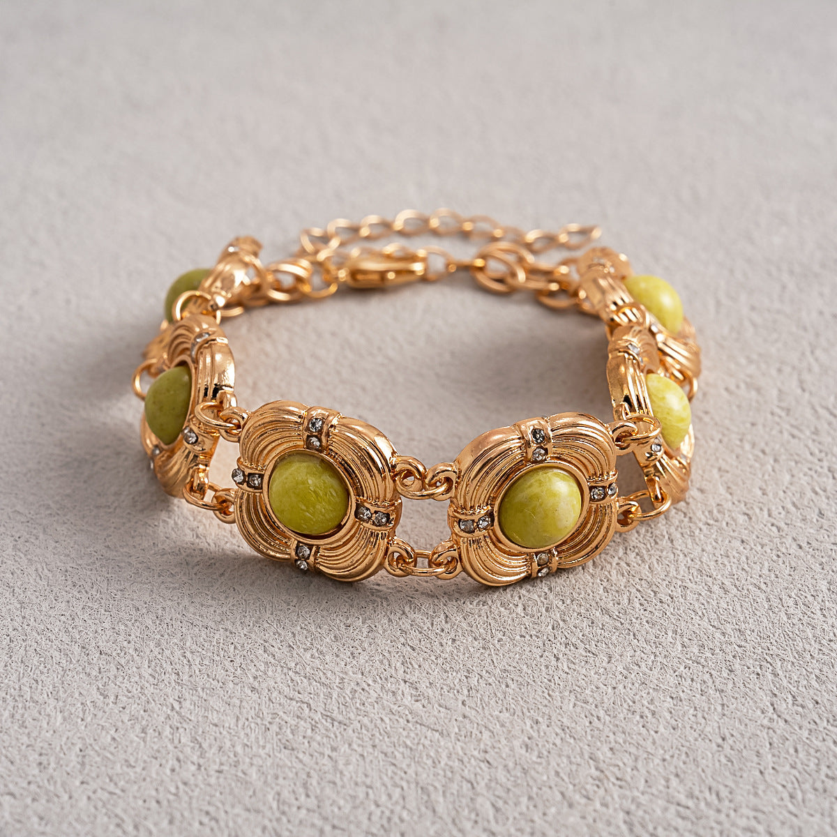 Vintage Gold Plated Rhinestones Chain Bracelets 6W6JBR631