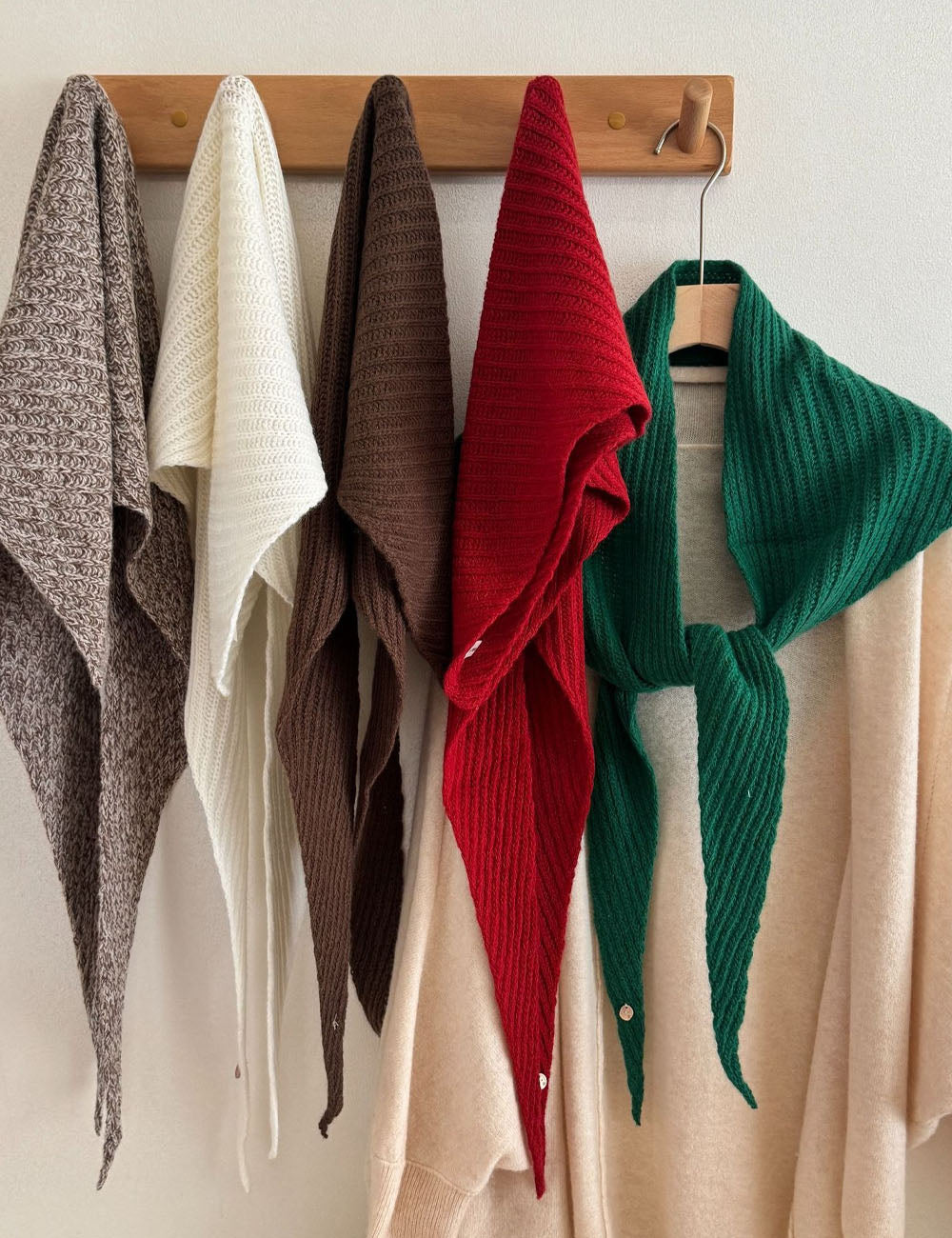 Trendy Solid Color Knit Shawl Triangle Scarf 6W6NSC102