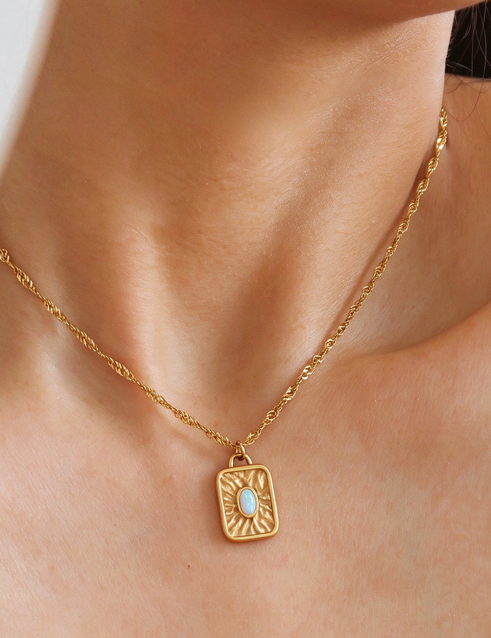 Vintage Gemstone Square Medallion Pendant Necklace 6W6JNC1068