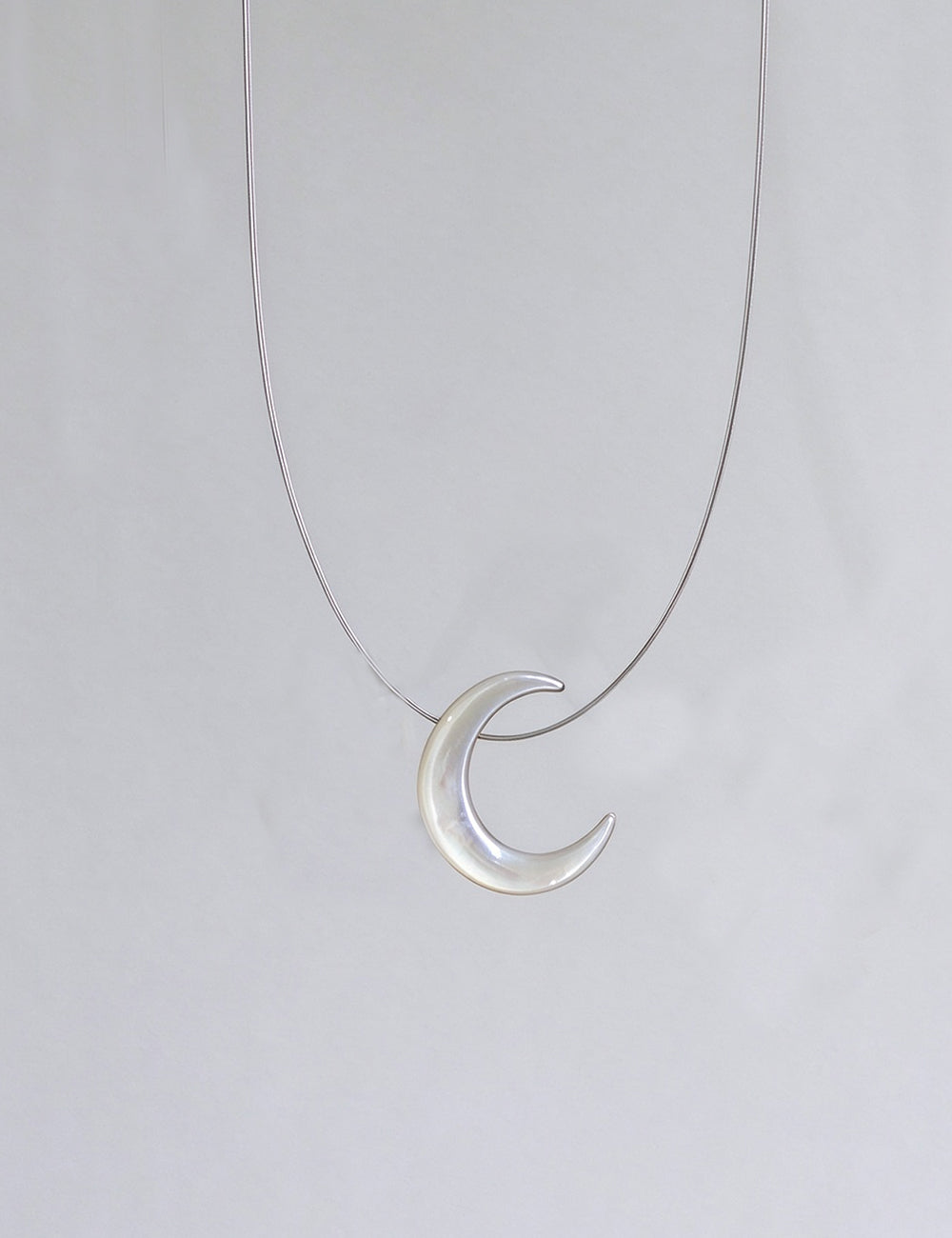 Invisible Fishing Line Crescent Moon Choker Necklace 6W6JNC1077