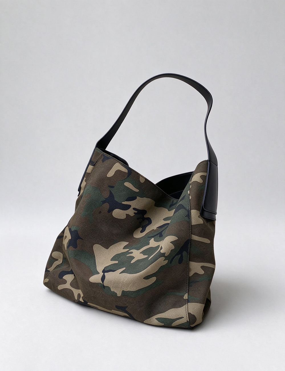 Retro Camo Print Canvas Commuter Shoulder Bag 6W10BBG2384