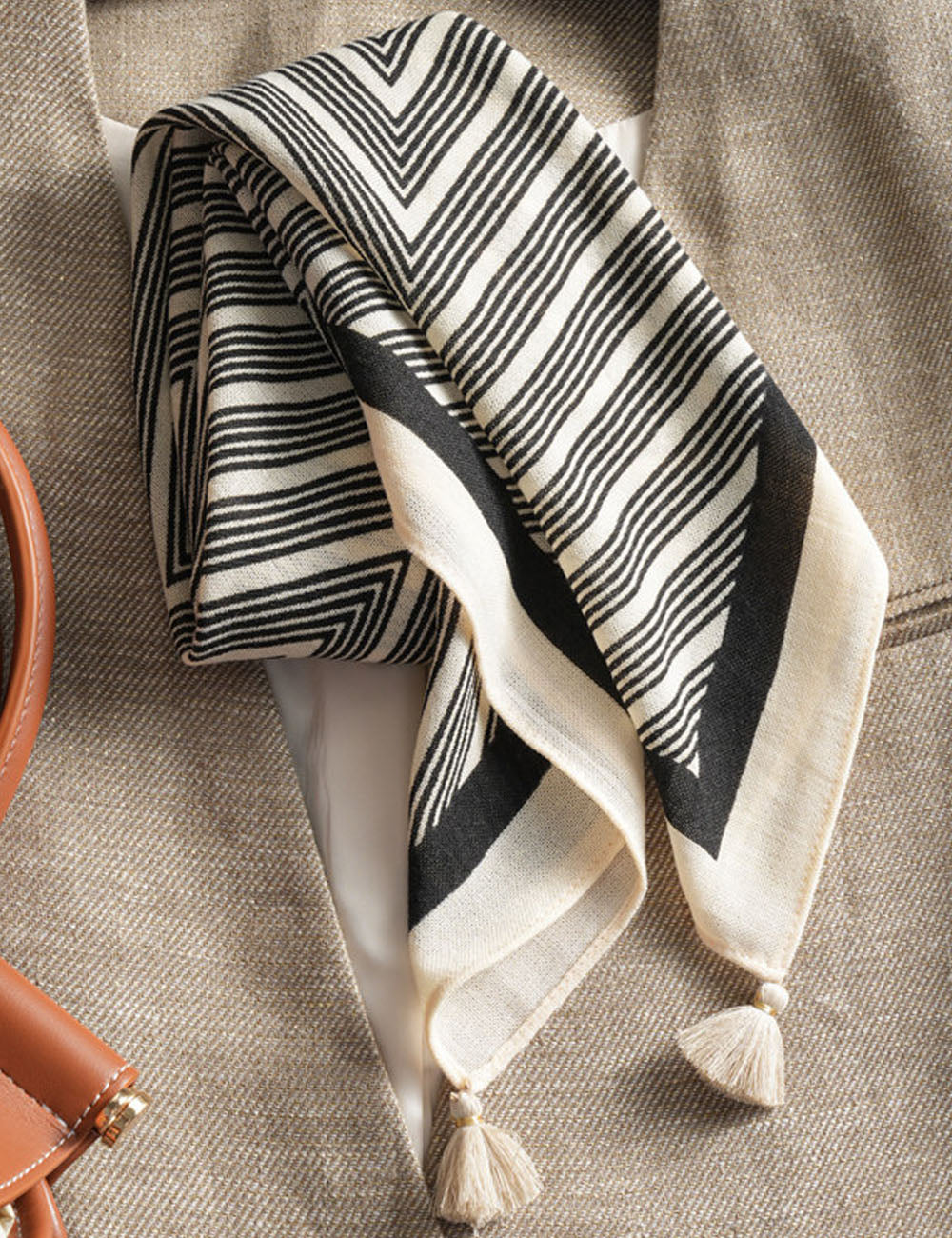 Simple Polka Dots Print Tassel Silk Scarf 6W6NSI200