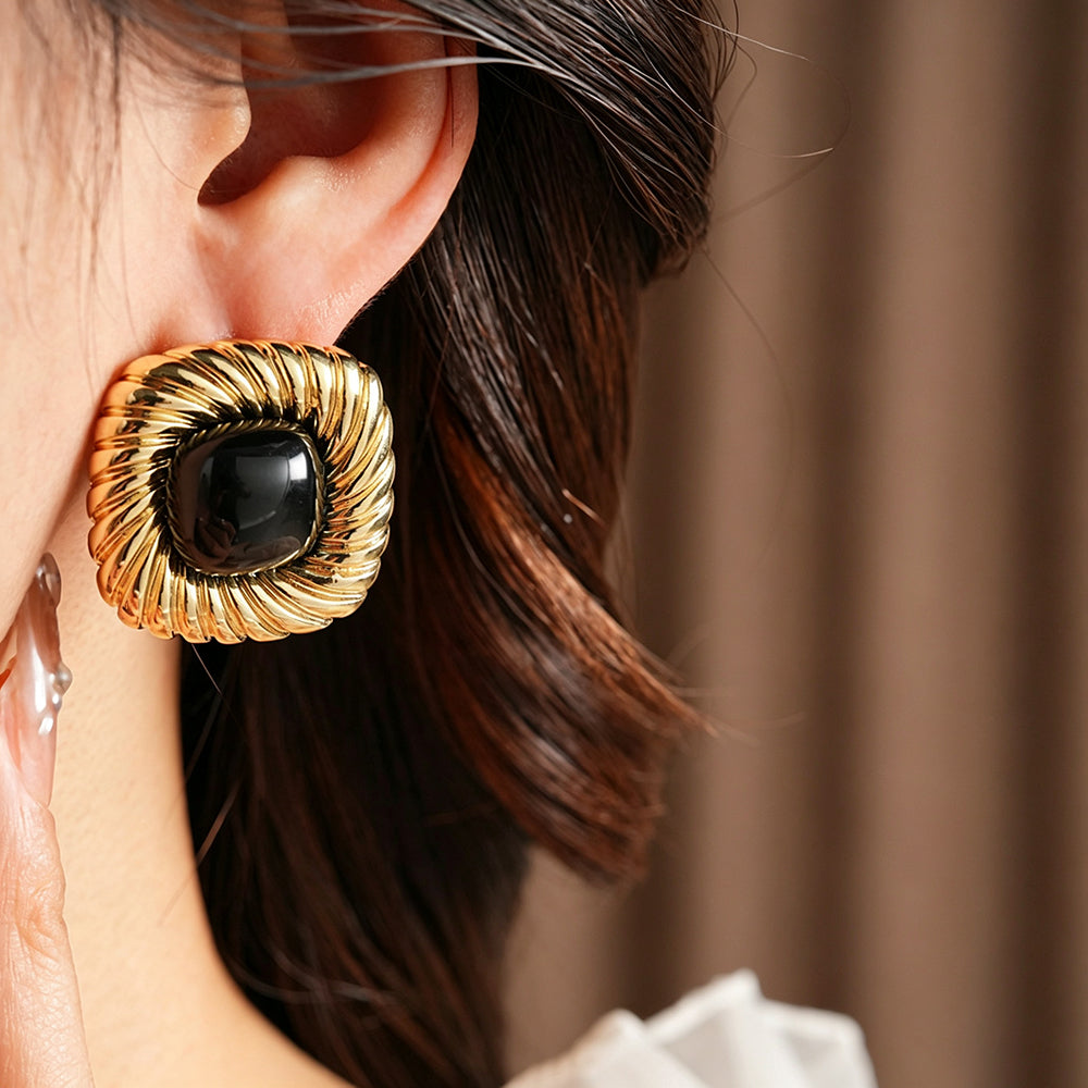 Twisted Rope Gold Square Stud Earrings 6W6JER775