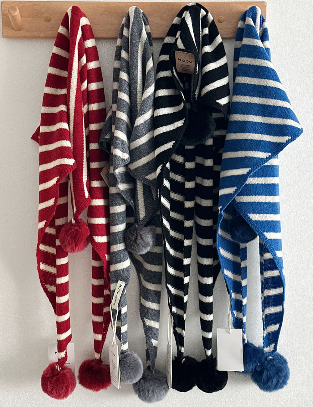 Cute Pom Striped Triangle Shawl Knit Scarf 6W6NSC98