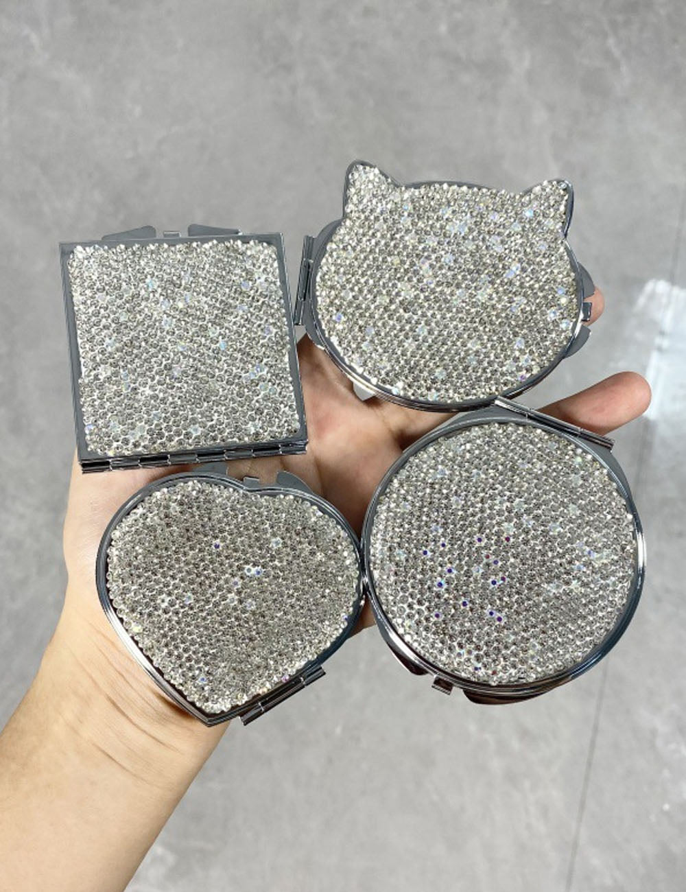 Cute Cat Shape Rhinestone Portable Foldable Mirror 6C5MR106