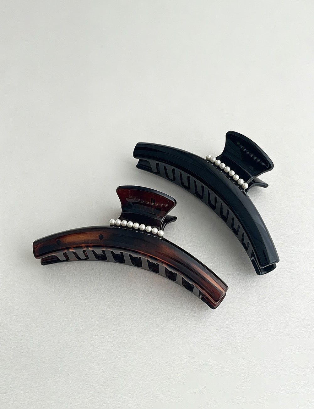 Eleagnt Pearl Large Acetate Hair Claw MK2PPIM6W6HCP1263