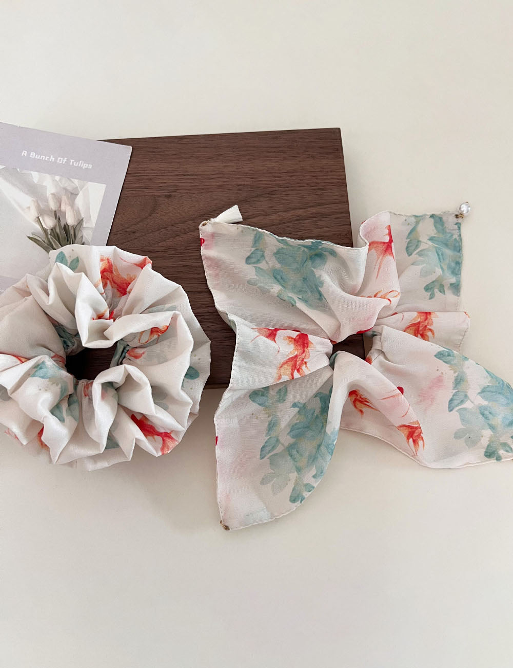 Elegant Goldfish Print Square Elastic Hair Scrunchies MK2BW6W6HSR72